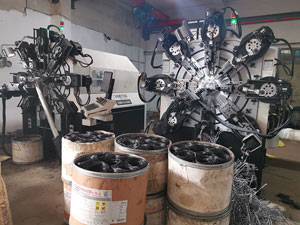 半自動成型車間